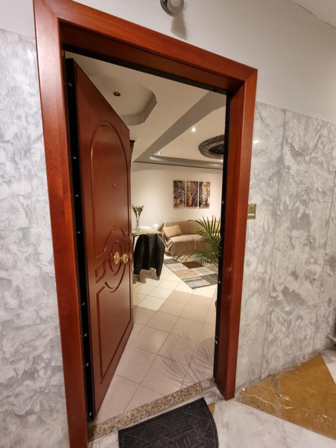 Arman Group Apartment Athena Bagian luar foto